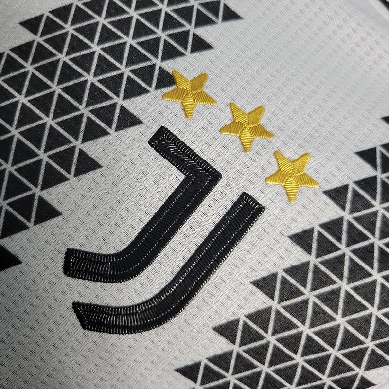Juventus 22-23 home versão jogador