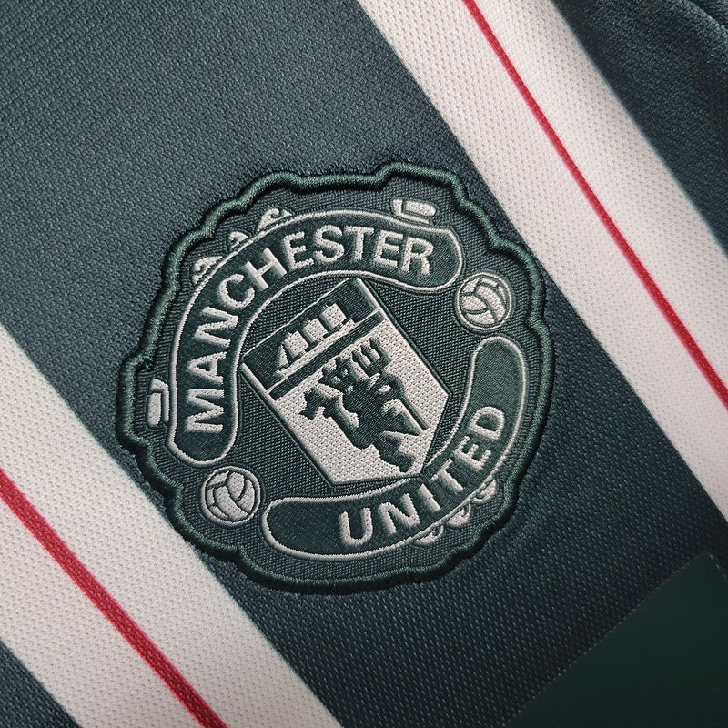 Manchester United 23-24 away